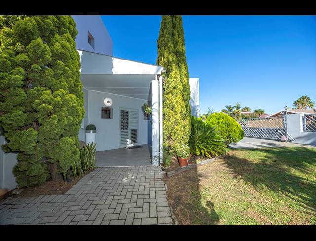 4 BEDROOM HOUSE SOLD IN DURMONTE